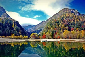 Le lac Jasna en automne