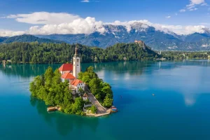 Explorer le lac de Bled, digne d'un conte de fées